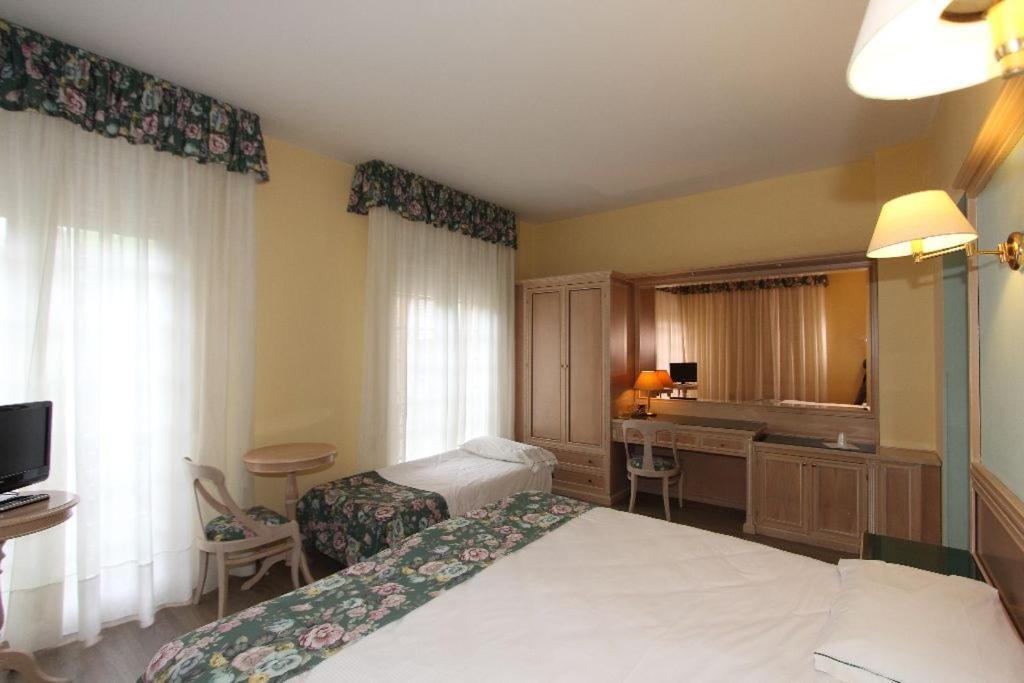 Park Hotel Reggio Emilia Exterior foto